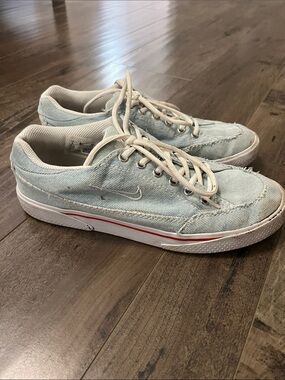 Vintage Nike Pale Blue Denim Low-Top Sneakers